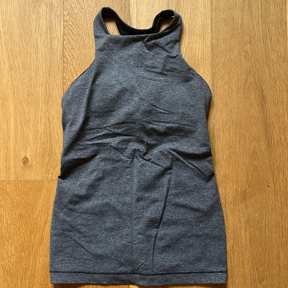 Lululemon tank with built in bra